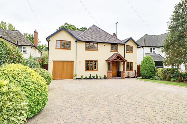 22 Pishiobury Drive, Sawbridgeworth, CM21 0AE Image