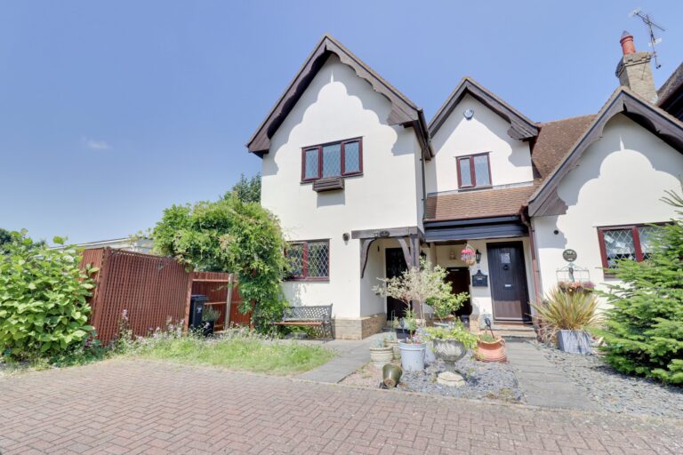 7 Beehive Court, Hatfield Heath, Bishop's Stortford, Essex, CM22 7EU Image