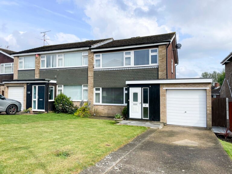 47 Parkway, Sawbridgeworth, Hertfordshire, CM21 9NR Image