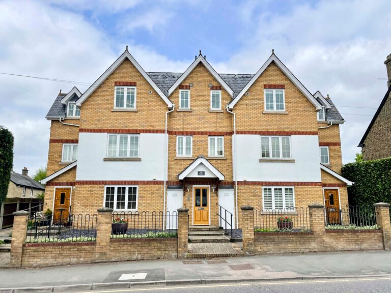 4 The Maples London Road, Sawbridgeworth, Hertfordshire, CM21 9FG Image