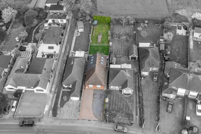 12 Sheering Lower Road, Sawbridgeworth, Essex, CM21 9LF Image