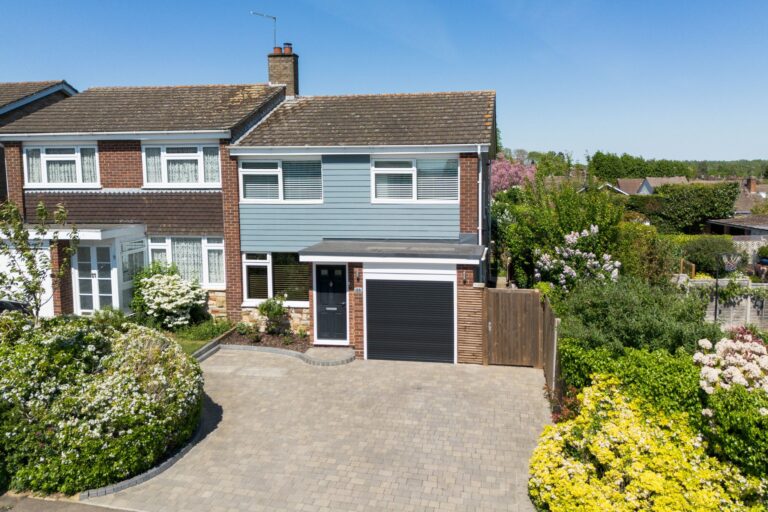 11 Fairway, Sawbridgeworth, Hertfordshire, CM21 9NH Image