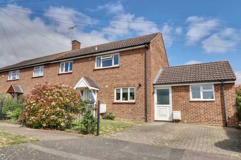 10 Broomfields, Hatfield Heath, Bishop's Stortford, Essex, CM22 7EH Image
