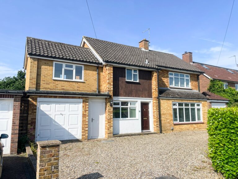 14 East Park, Sawbridgeworth, Hertfordshire, CM21 9EX Image