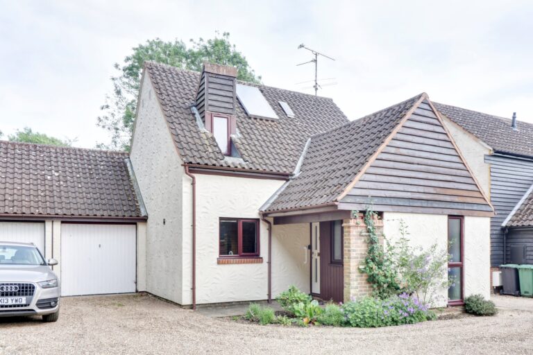 11 Colehills Close, Clavering, Saffron Walden, Essex, CB11 4QY Image