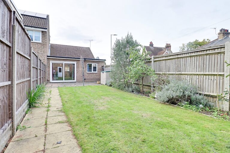 Is Now the Time to Go Rural? Renting and Buying in Hertfordshire’s Countryside