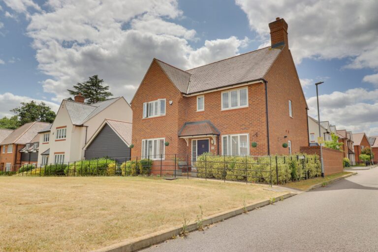 114 Terlings Avenue, Gilston, Harlow, Hertfordshire, CM20 2FP Image