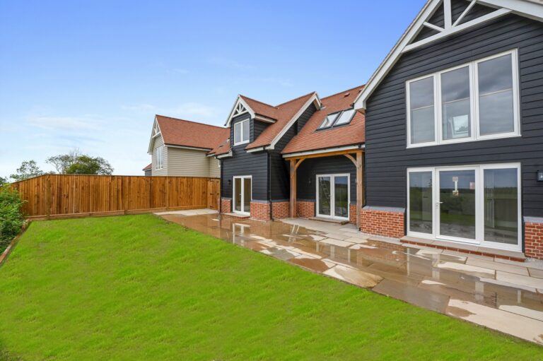 Work in the City and Live in Comfort: Why Hertfordshire is Ideal for London Commuters