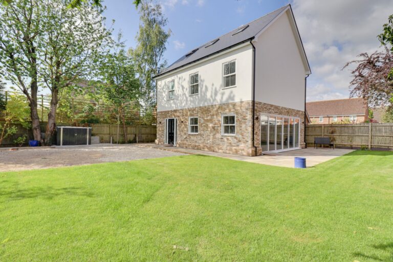1a Hamilton Road, Little Canfield, Dunmow, Essex, CM6 1SY Image