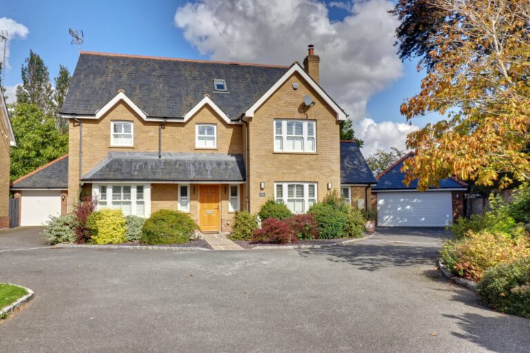 58 High Wych Road, Sawbridgeworth, CM21 0HG Image