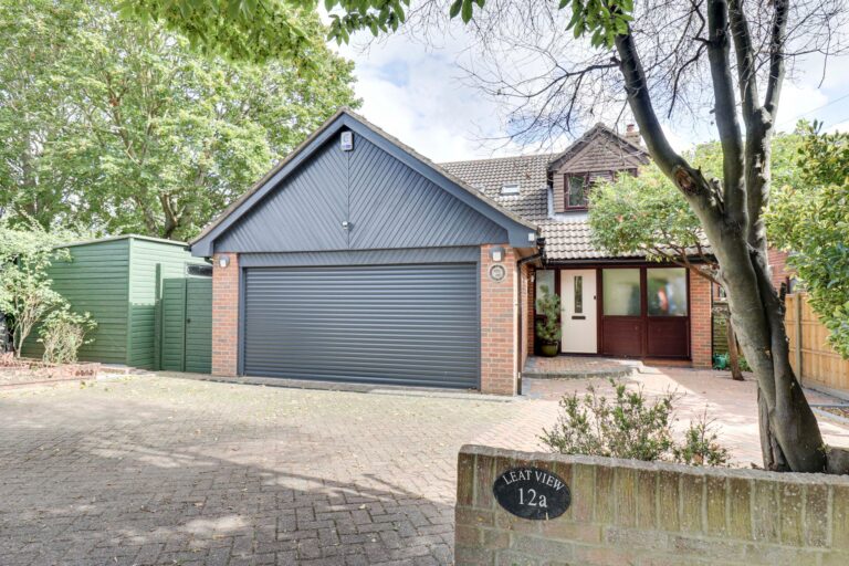 12a Bullfields, Sawbridgeworth, Hertfordshire, CM21 9DB Image