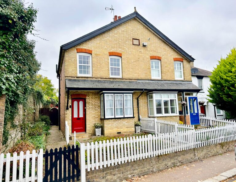 2b Knight Street, Sawbridgeworth, Hertfordshire, CM21 9AT Image