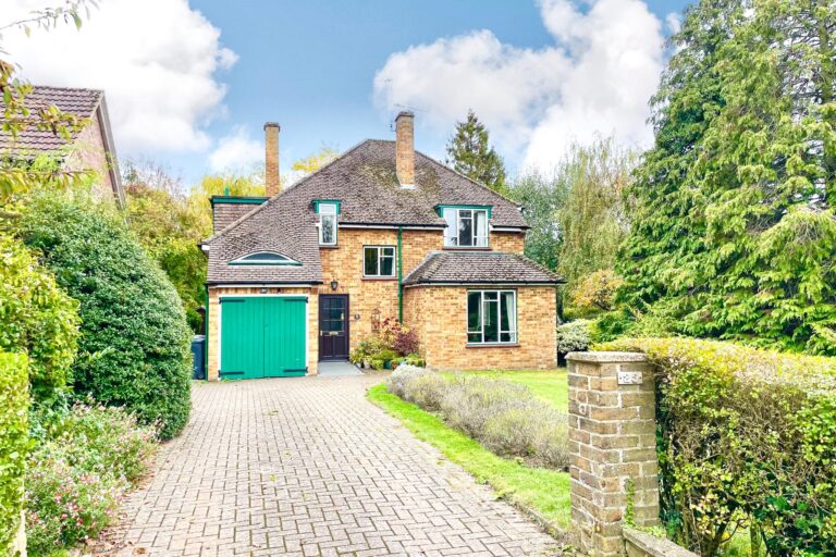 25 Falconers Park, Sawbridgeworth, Hertfordshire, CM21 0AU Image