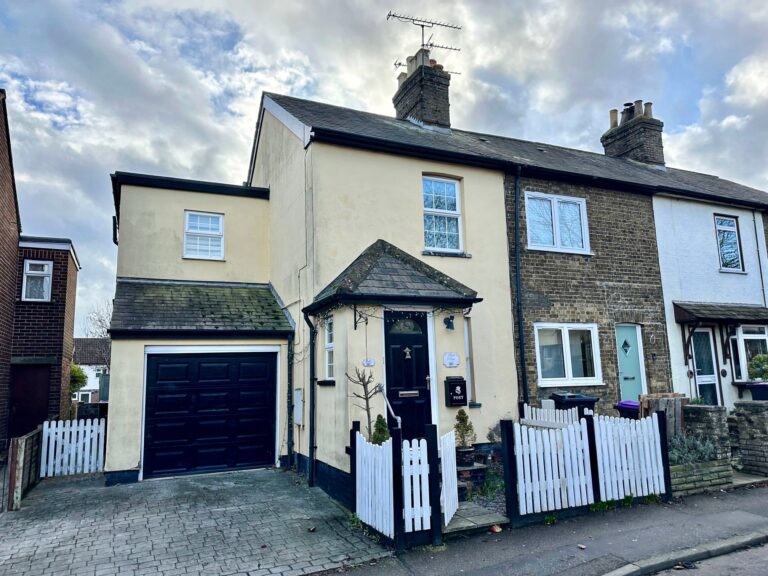 66 Cambridge Road, Sawbridgeworth, Hertfordshire, CM21 9BU Image