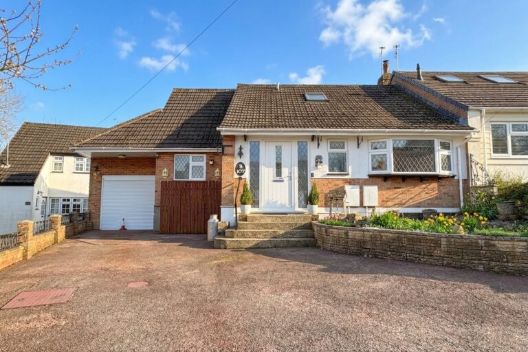 107 Sheering Mill Lane, Sawbridgeworth, Hertfordshire, CM21 9ND Image