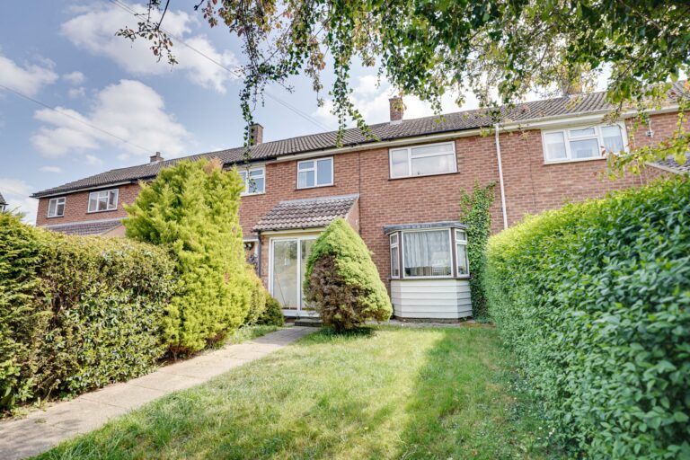 12 Queens Close, Sawbridgeworth, Hertfordshire, CM21 9DS Image
