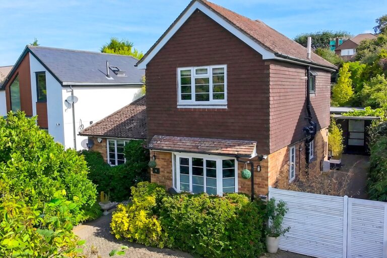 18 Brook Lane, Sawbridgeworth, Hertfordshire, CM21 0EL Image