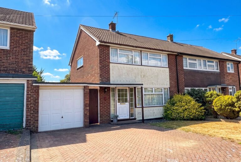 6 Cox Ley, Hatfield Heath, Bishop's Stortford, Essex, CM22 7ER Image