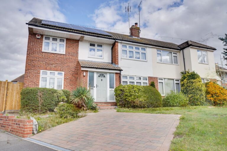 Elmbridge, Harlow