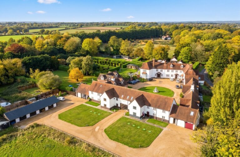 3 Howe Green Moat Barns Howe Green, Great Hallingbury, Bishop's Stortford, Essex, CM22 7QF Image